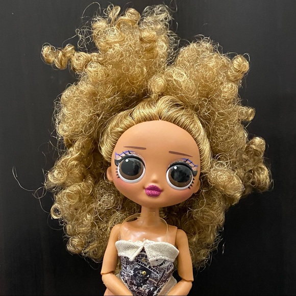 L.O.L Surprise OMG Series 3 Da Boss 9" Fashion Doll - Picture 3 of 8